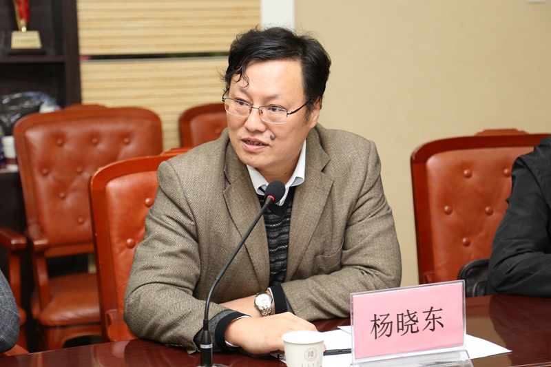 教师干部教育学院总支书记杨晓东主持.jpg